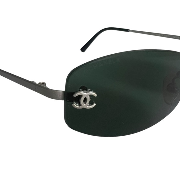 Chanel CC Logo Rimless Sunglasses - Picture 5 of 10
